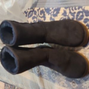 UGG Classic Short II Boots Navy Sz 7